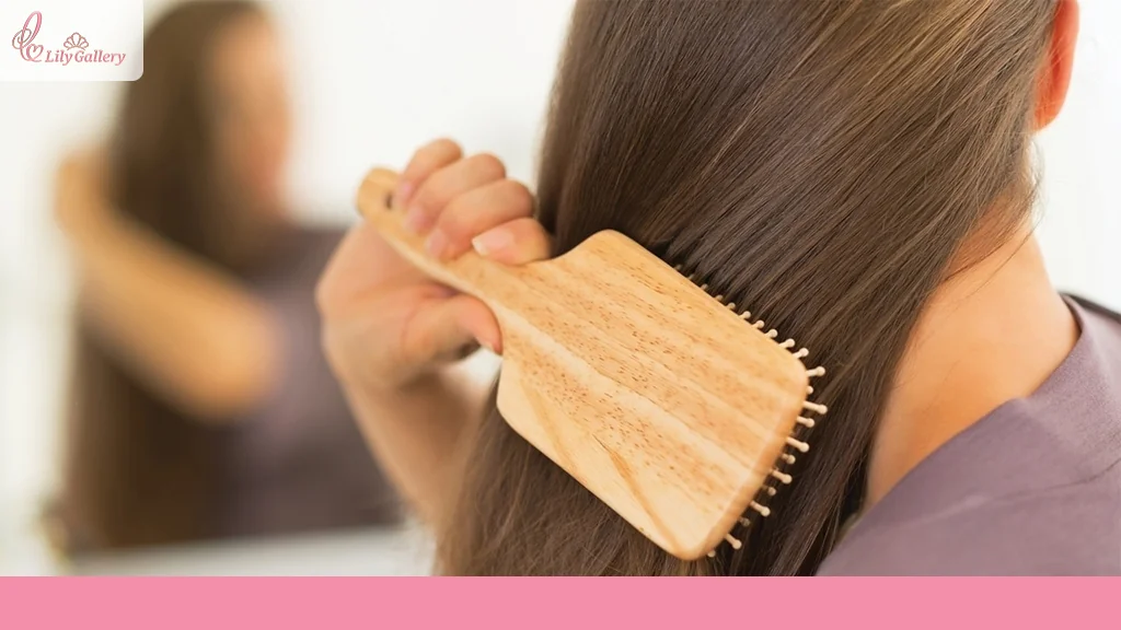 فواید شانه زدن مو چیست؟